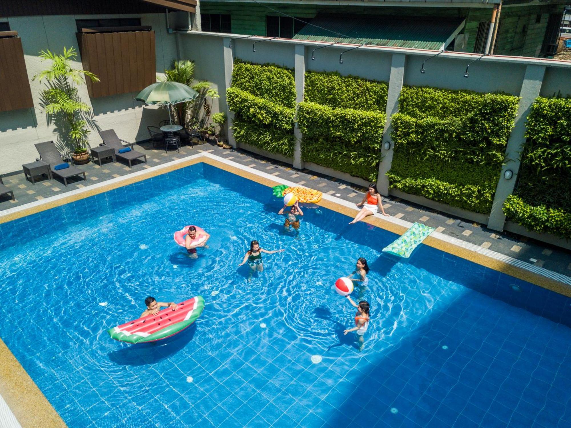 Hotel Tropicana Manila